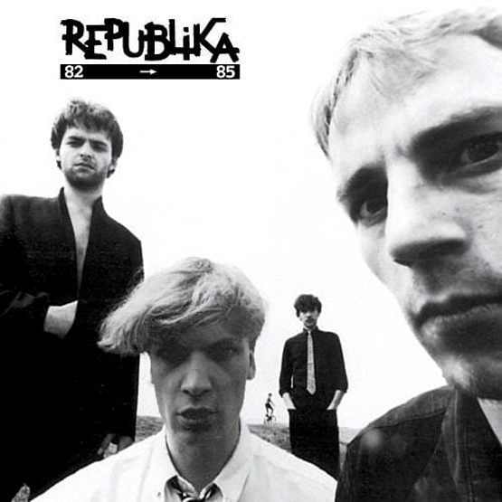 82-85 (LP, czarny winyl)